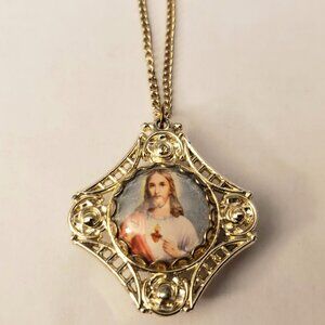 Vintage Silvertone Reversible Jesus Mary Portrait Religious Pendant Necklace